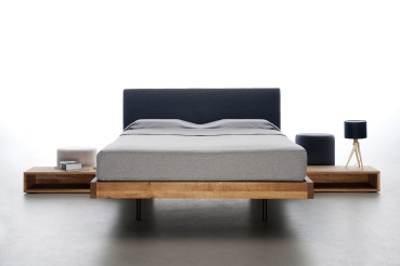orig. SMOOTH Elegantní moderní design postele z masivu čalouněné čelo